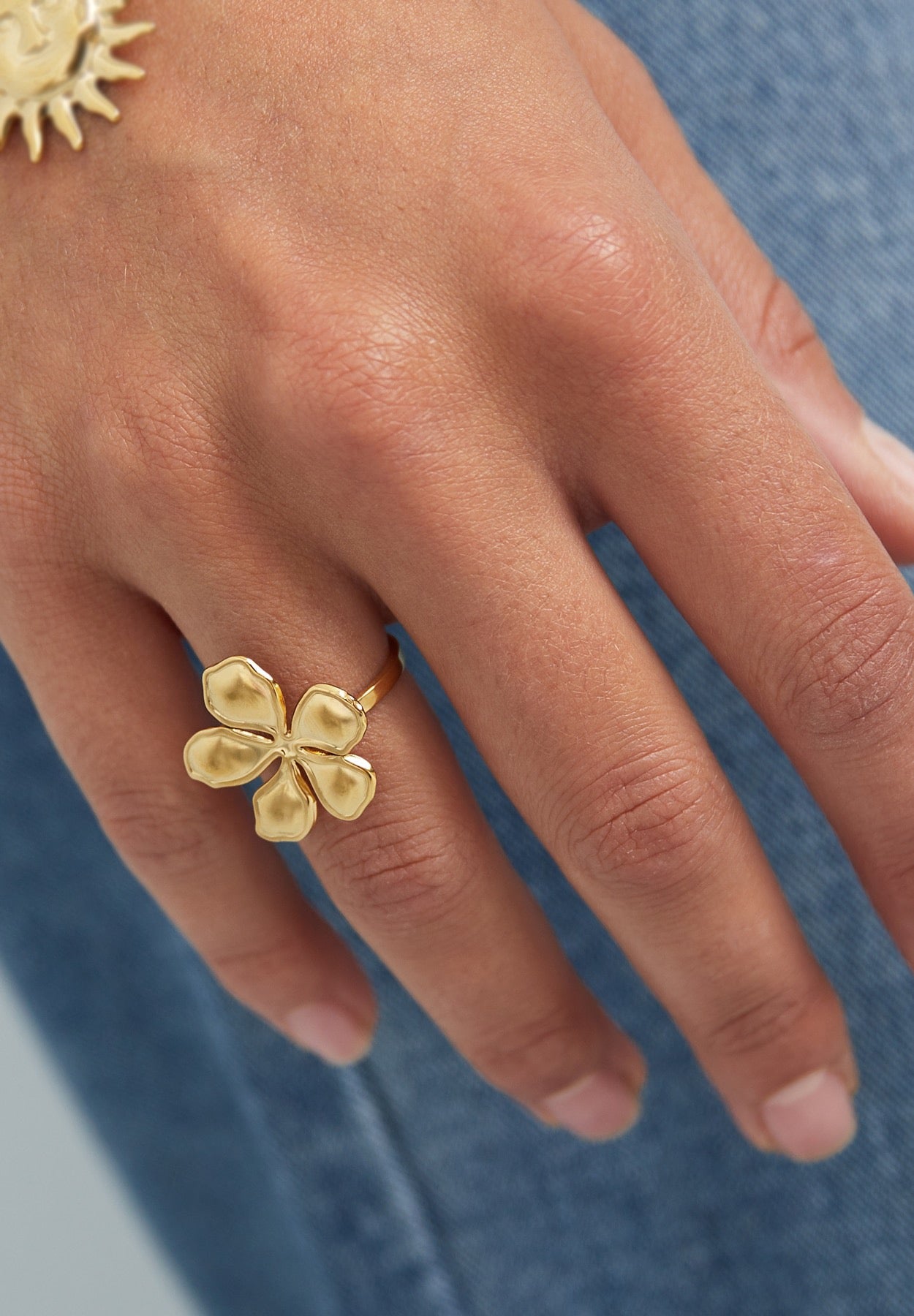 Statement bloem ring goud