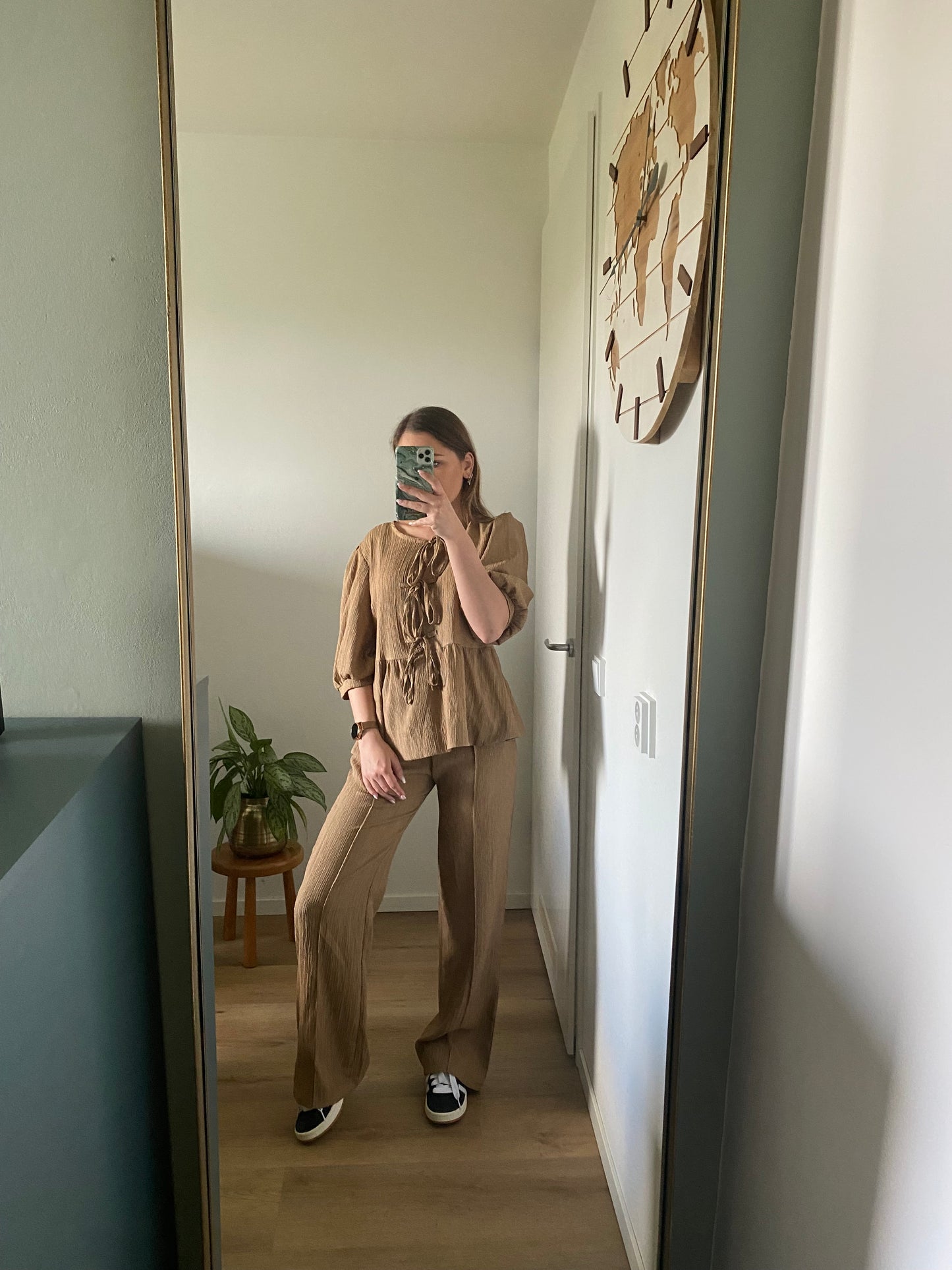 Liv - Set bruin