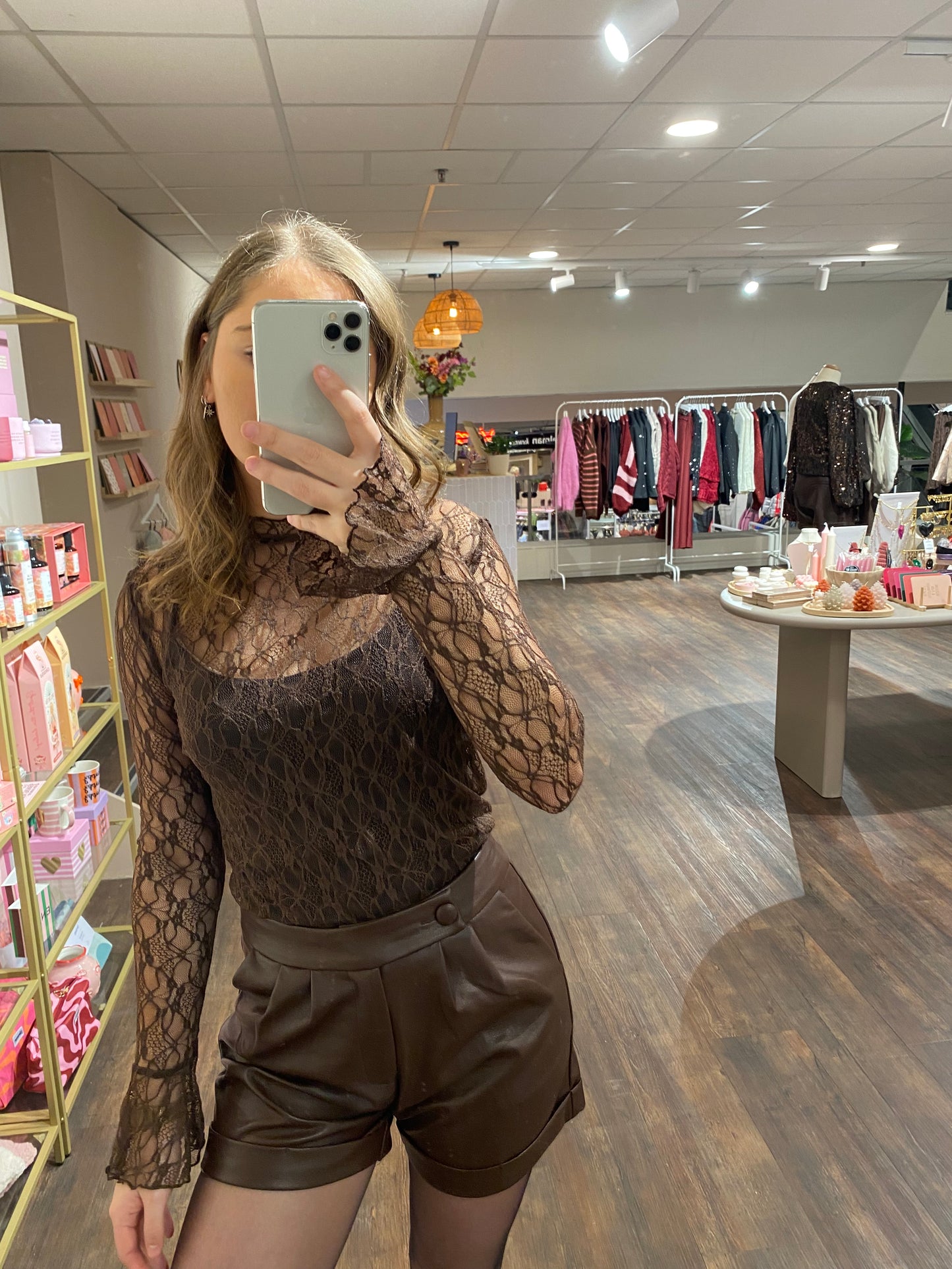 Anna - lace top chocolade bruin