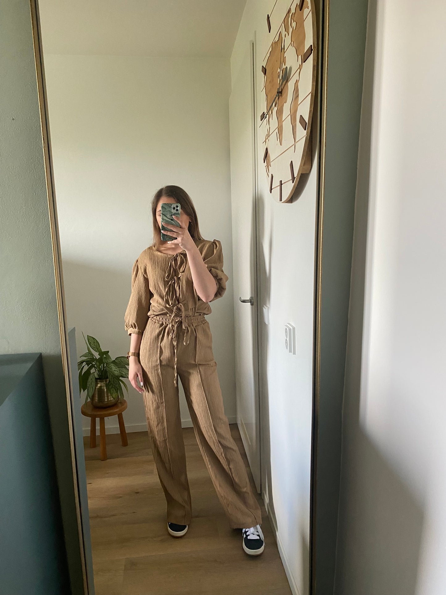 Liv - Set bruin