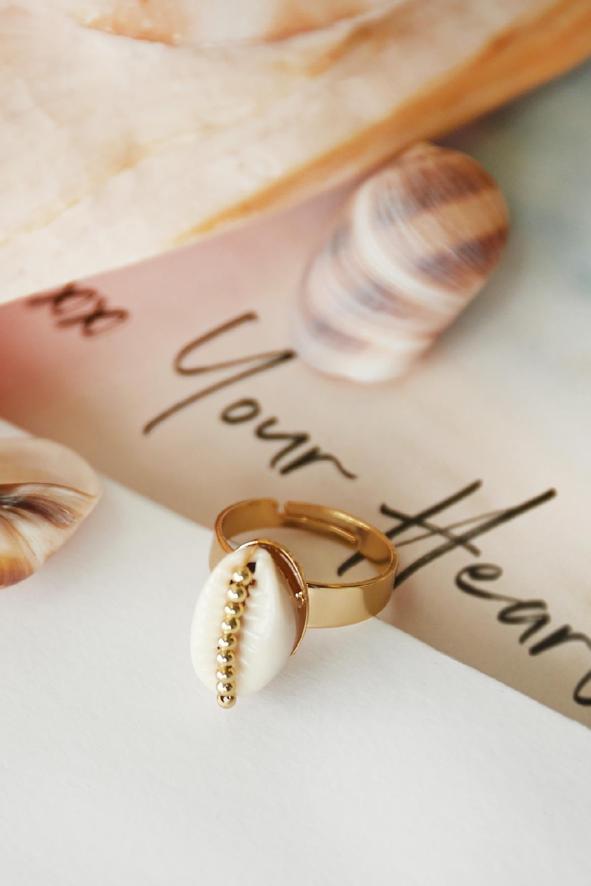 Schelp ring goud