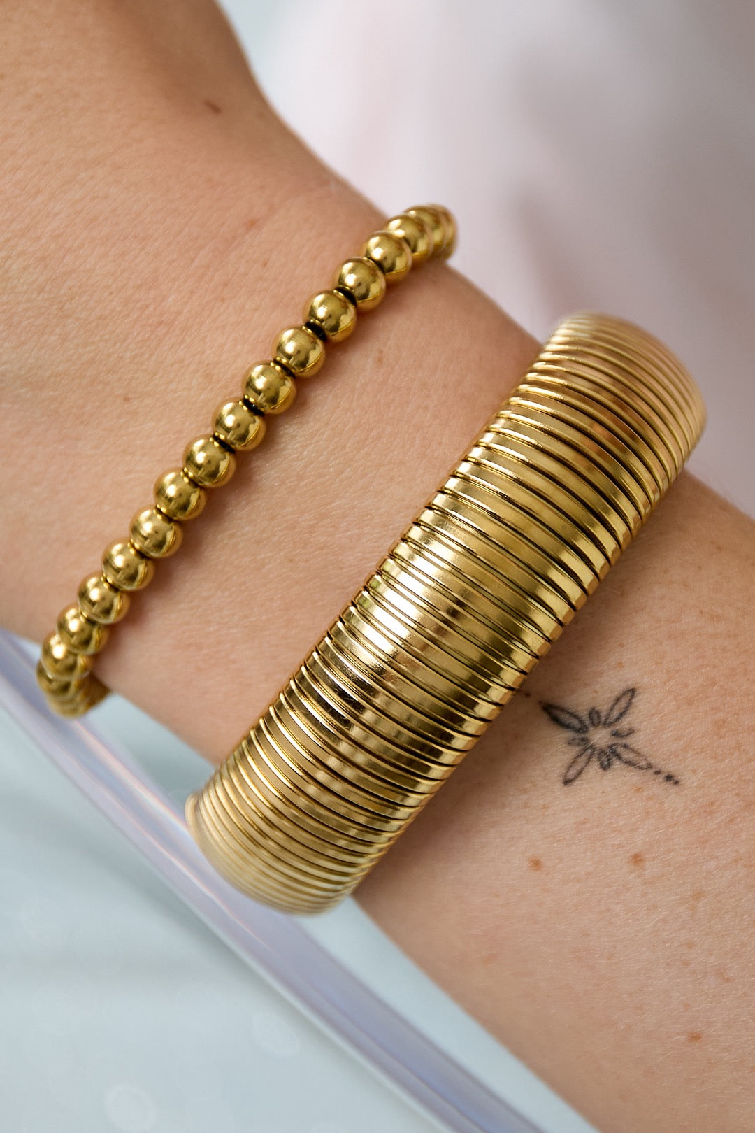 Bangle armband stretch bold & trendy 20mm goud