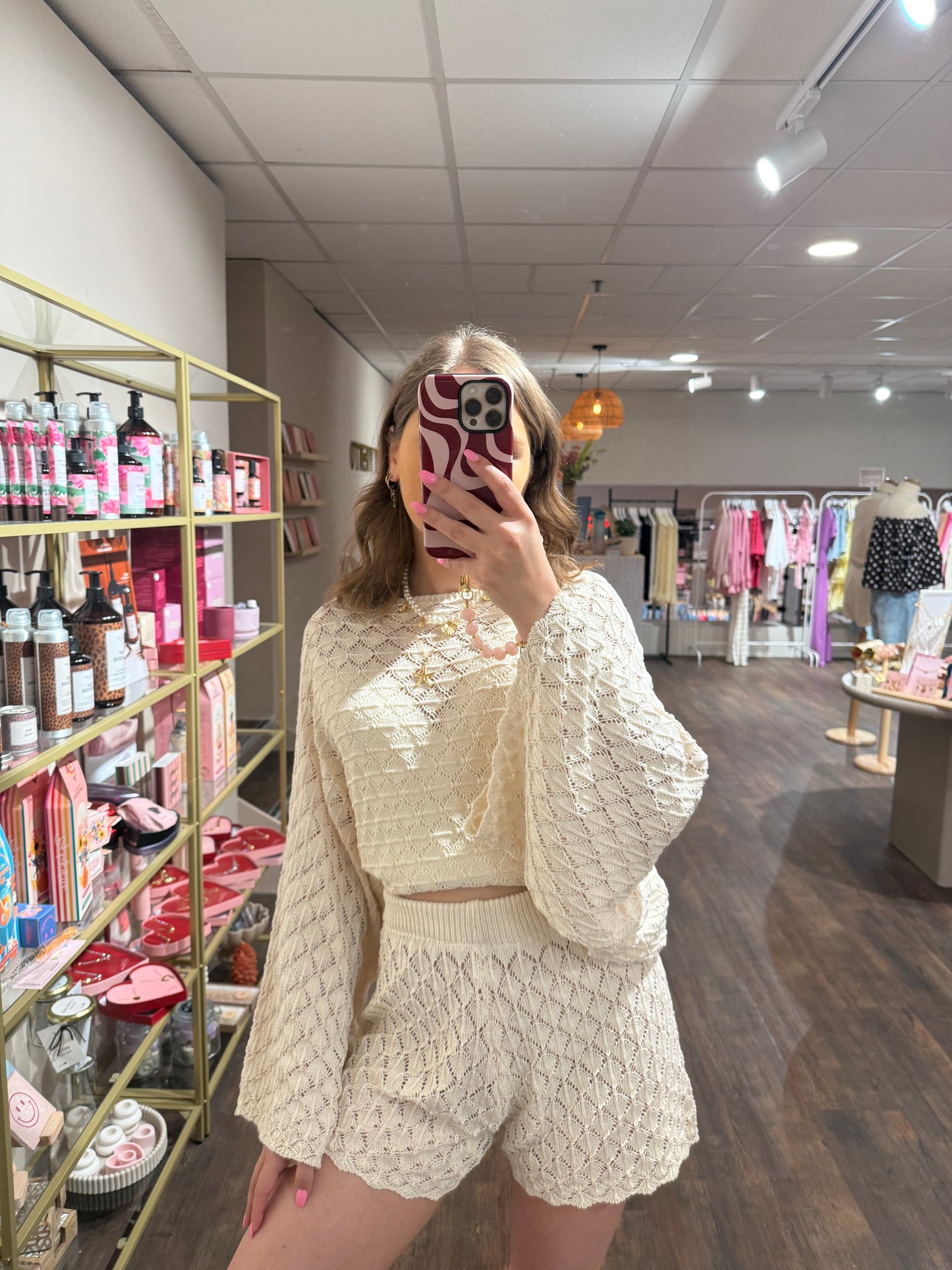 Zomerse co-ord set in lichte kleur.