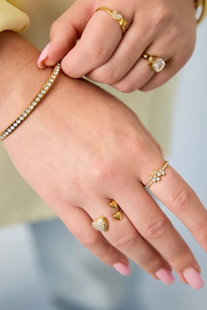 Dubbel hartje met groot hartje met kleine steentjes ring goud