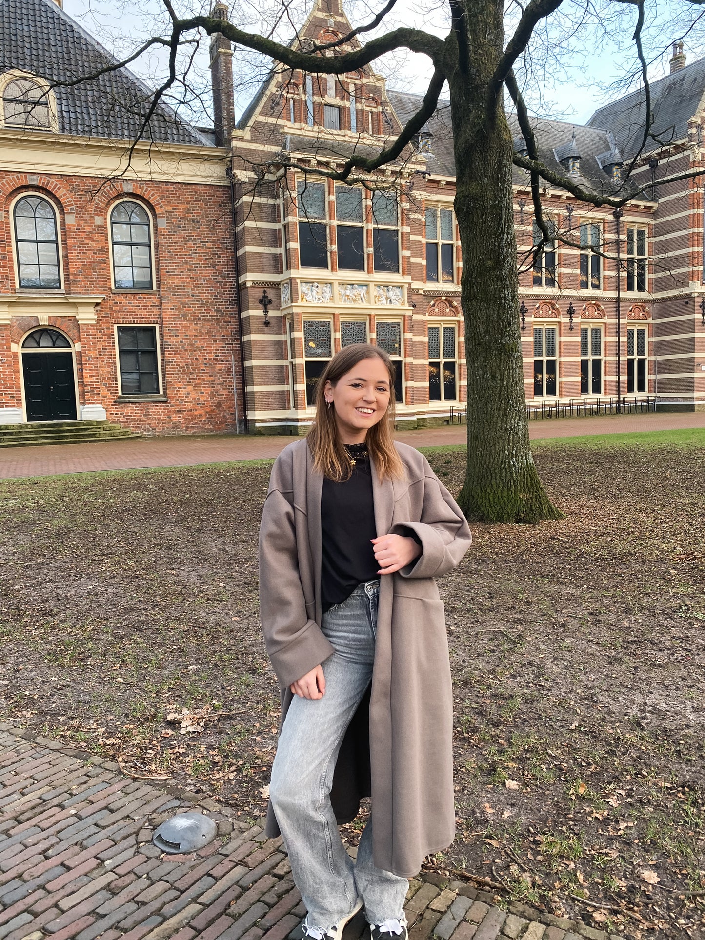 Suze - oversized coat taupe
