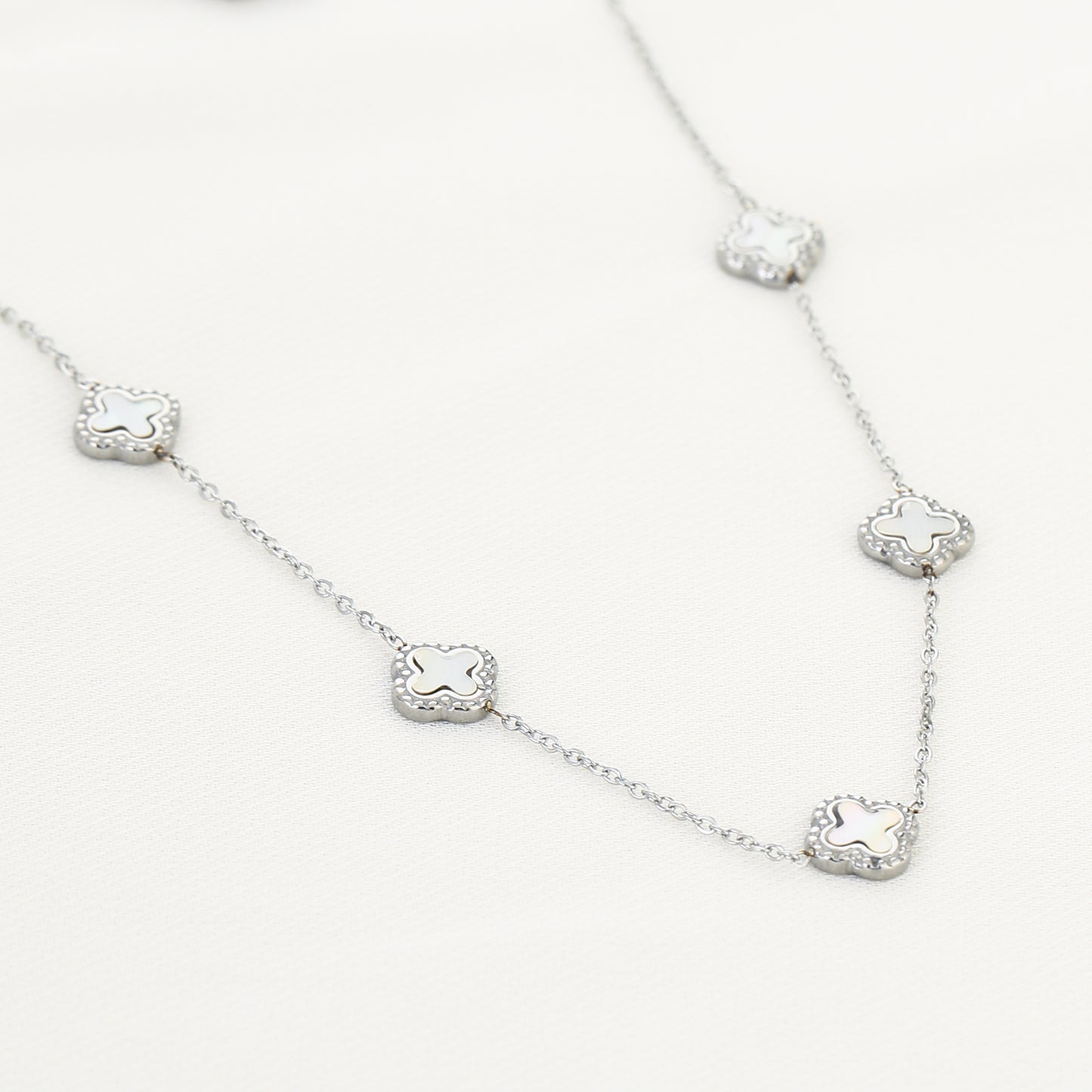 Klavers ketting zilver