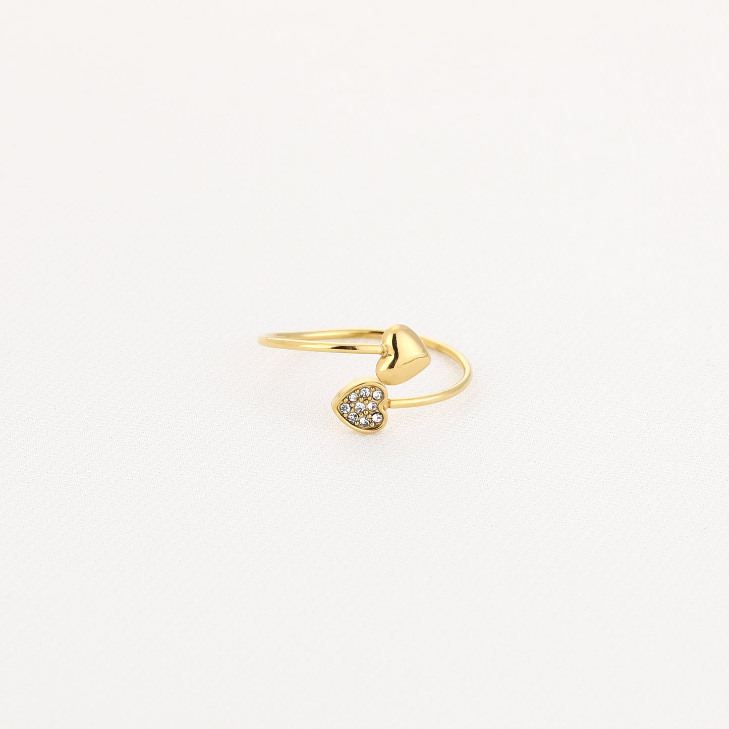 Ring met zirkonia hartje goud
