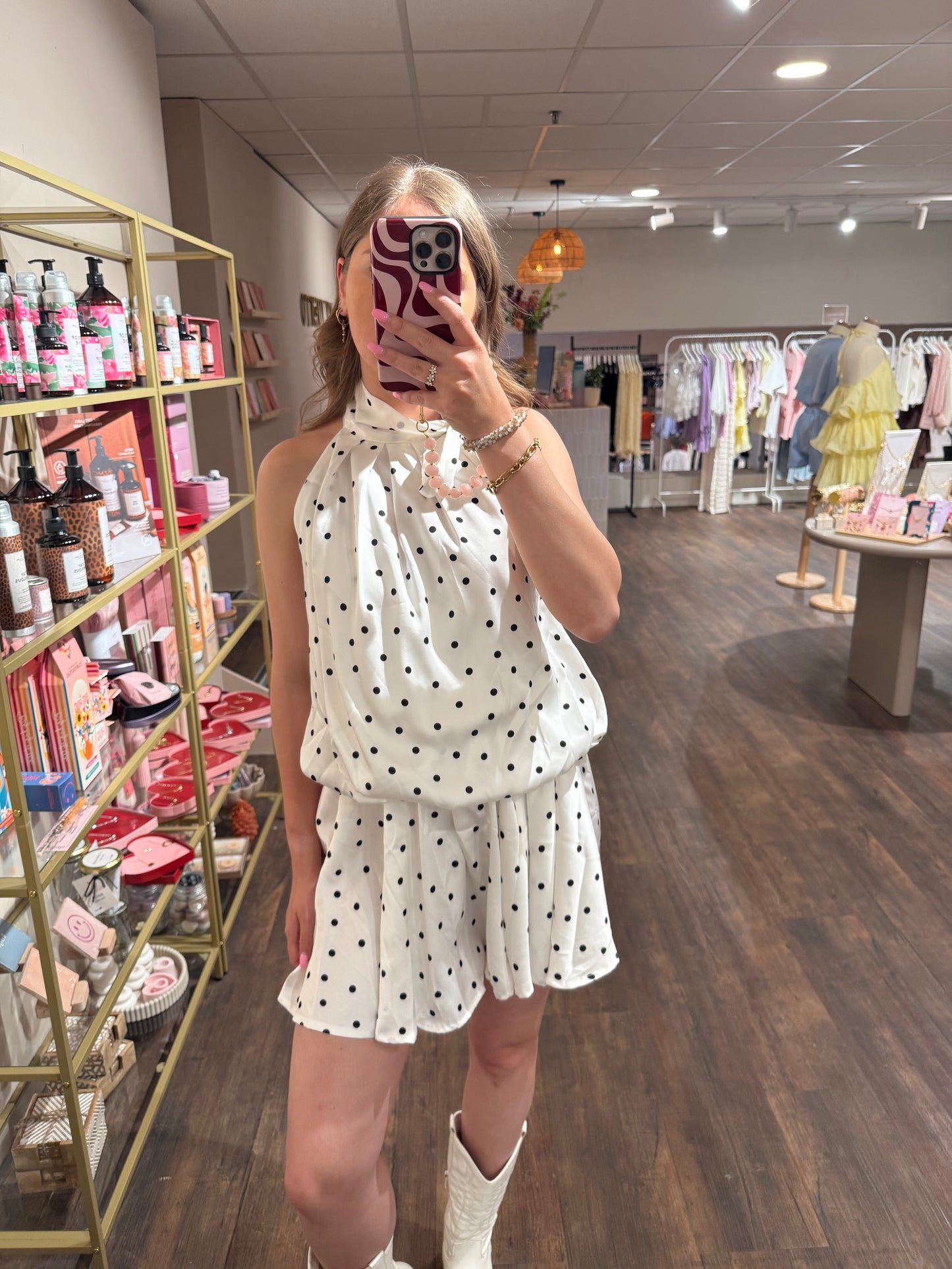 Trendy mini jurkje met stipjes