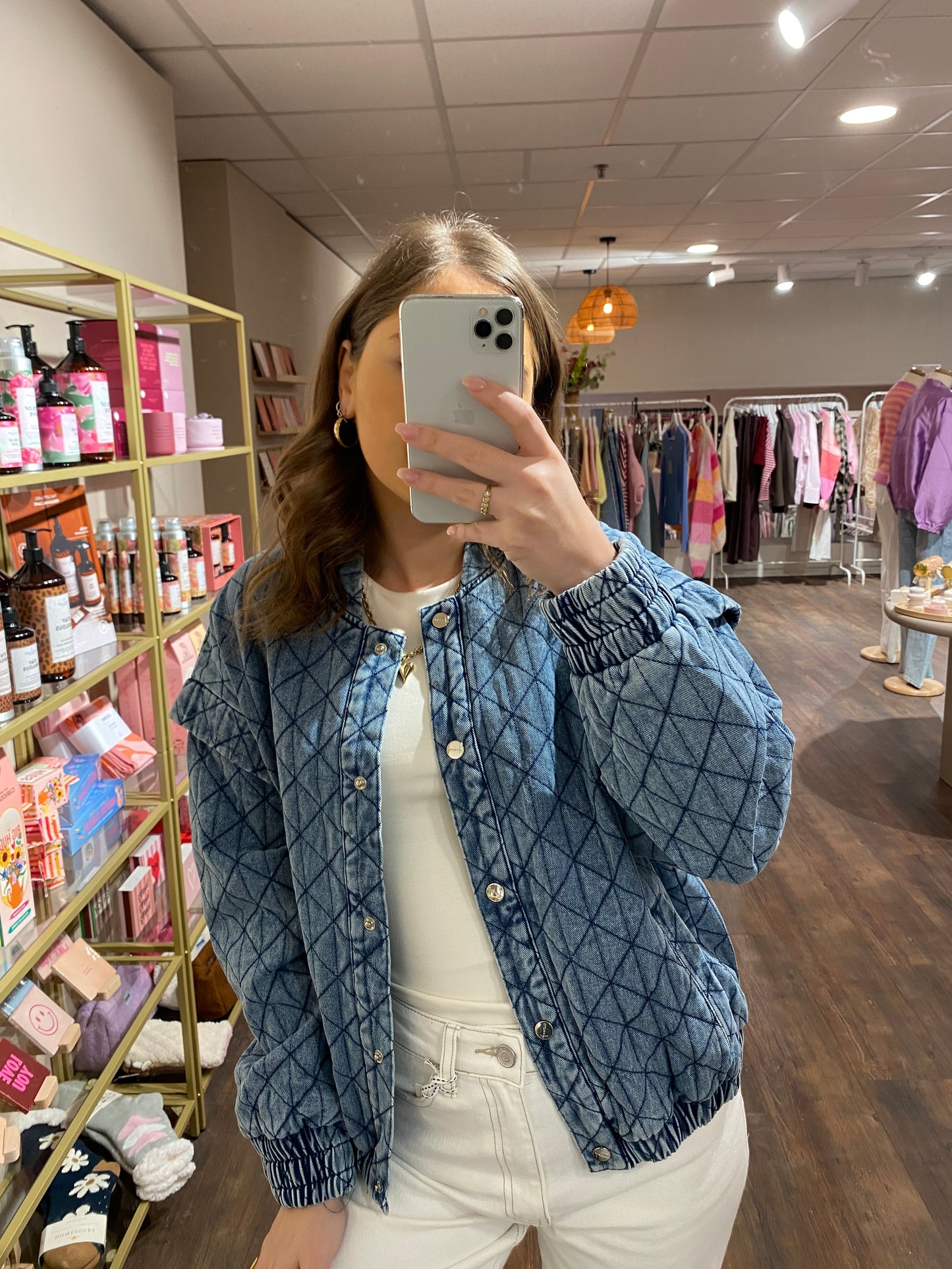 Voorjaarsjas van denim met stijlvol design.