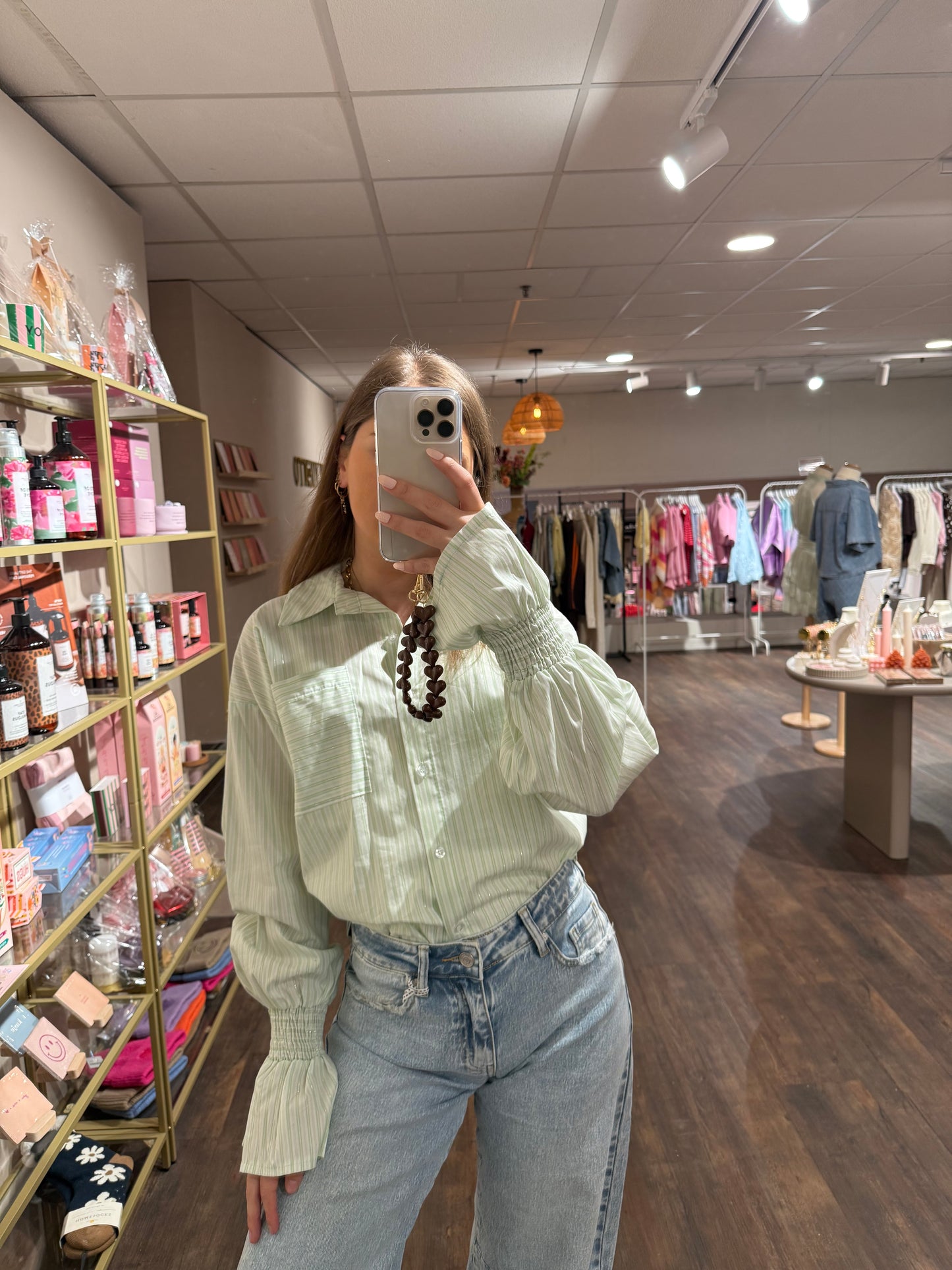 Stijlvolle blouse met pofmouwtjes.