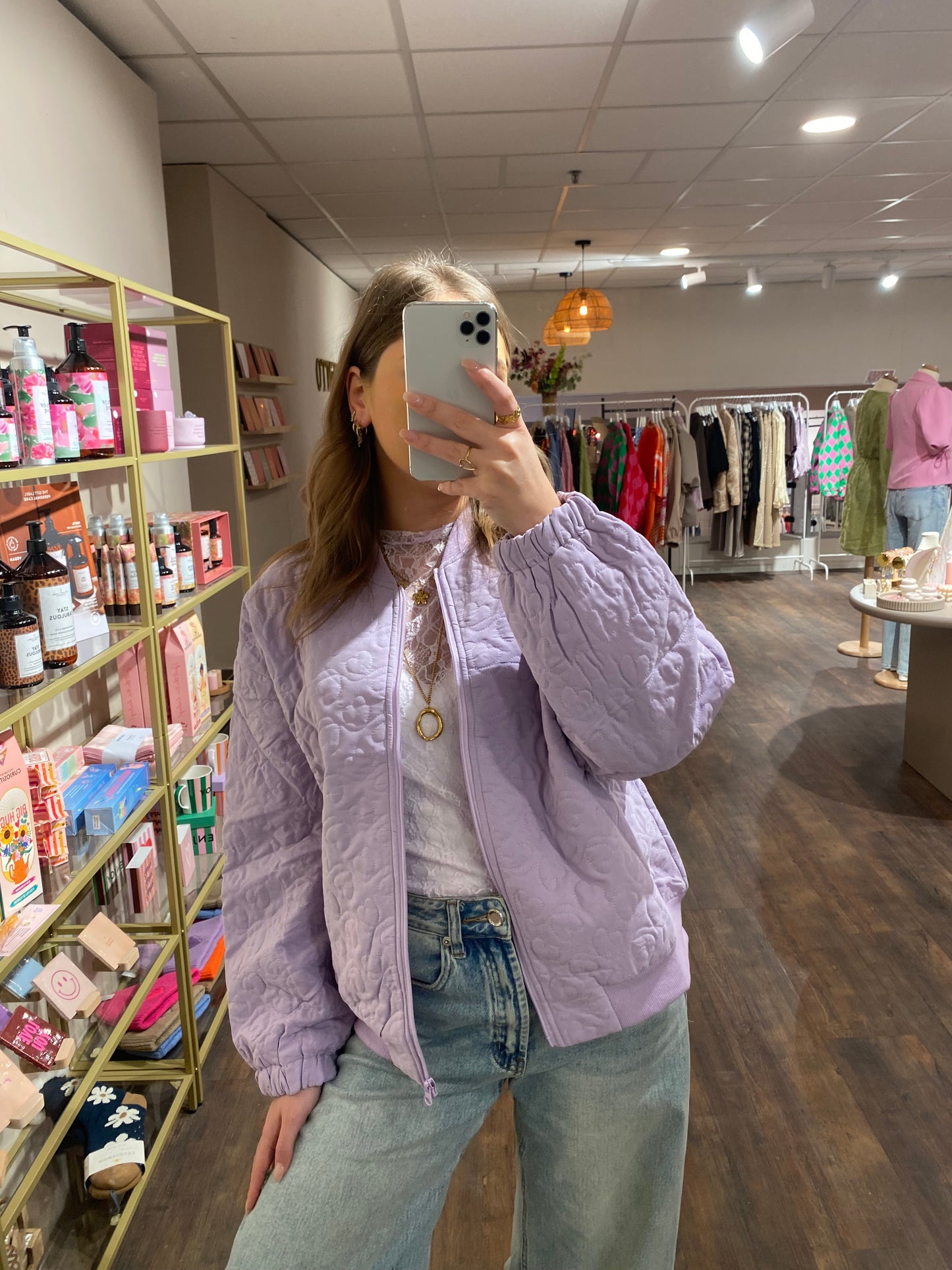 Trendy bomber jacket voor het voorjaar.