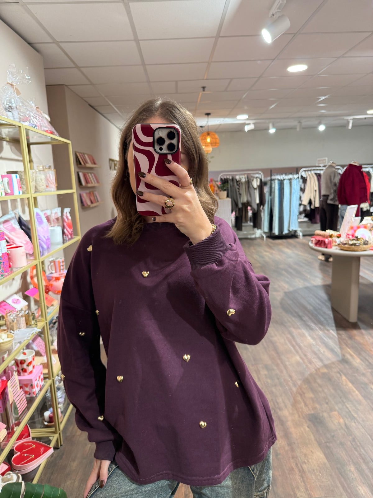 Marit - plum sweater met hartjes