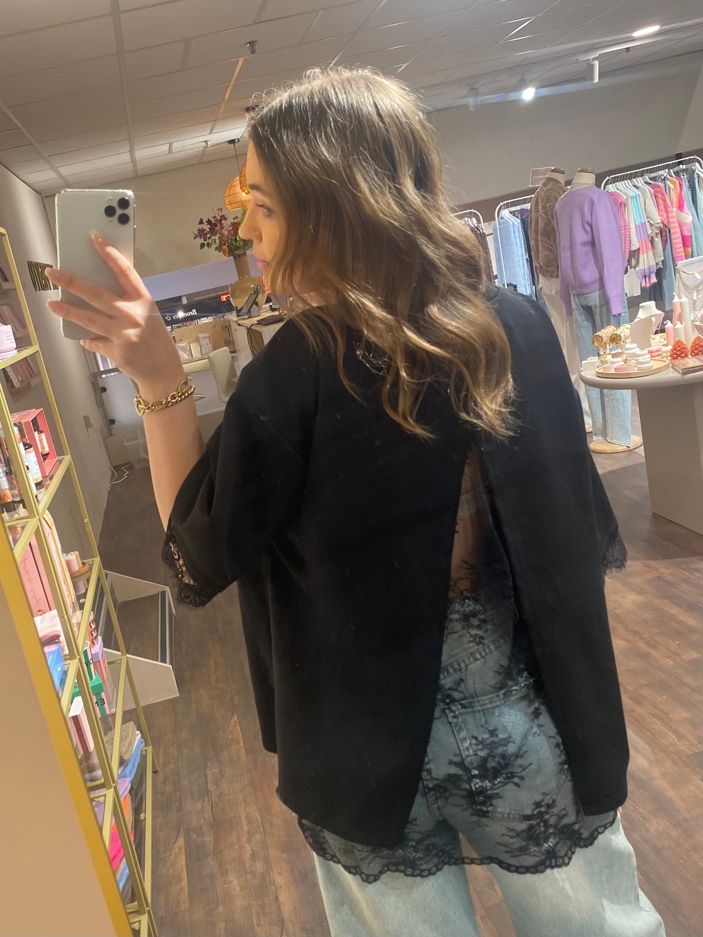 Sienna - oversized lace t-shirt zwart