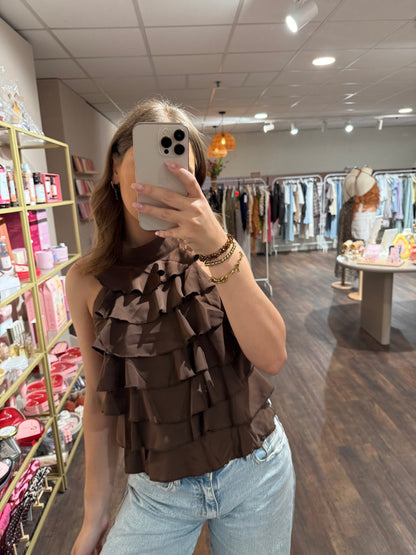 Olivia - ruffle open rug top bruin