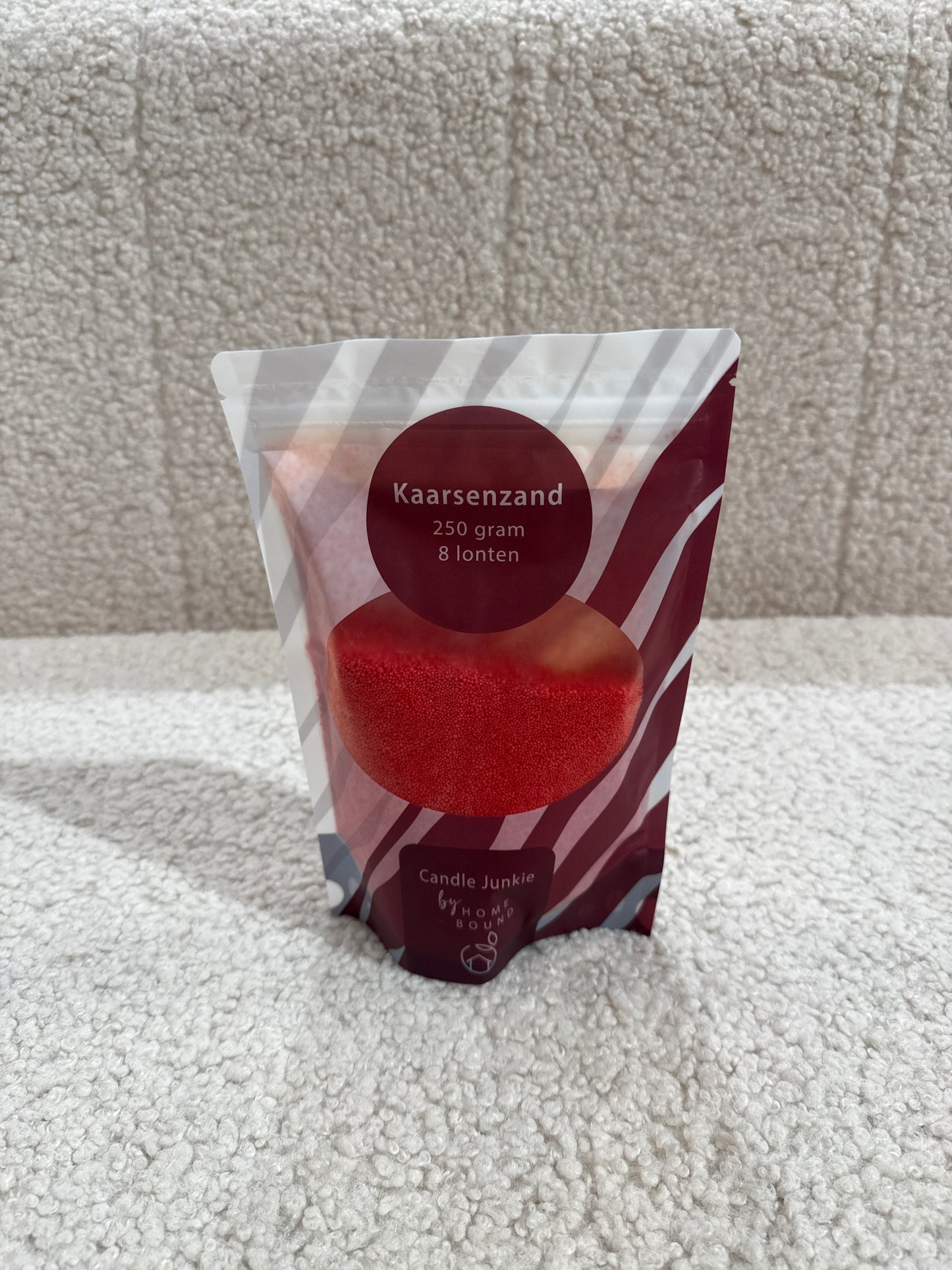 Kaarsenzand Rood Candle Junkie 250 gram & 8 lonten