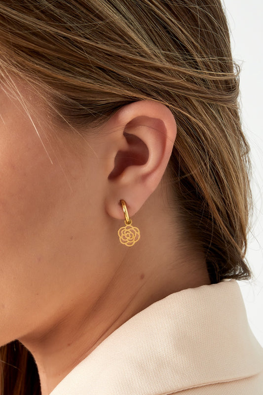 Rozen oorbellen goud