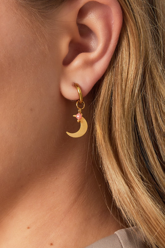 Maanbedel met kraaltje oorbellen goud