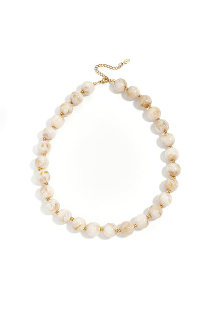 Kralenketting met gouden kraaltjes beige