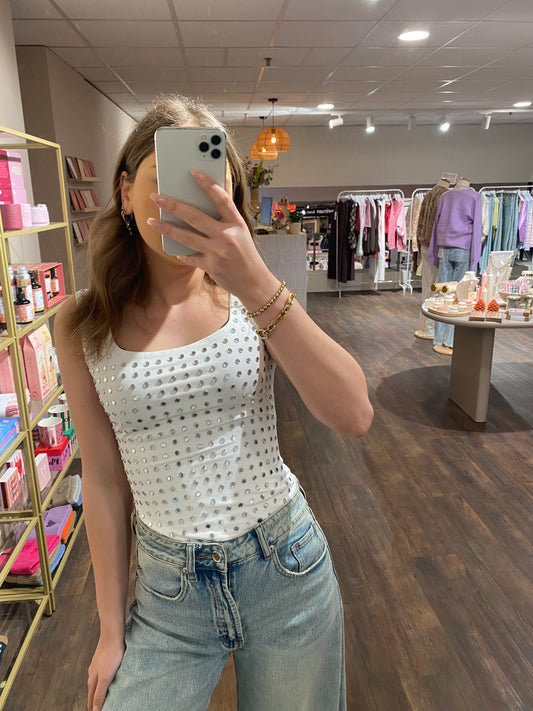 Yara - studs body wit