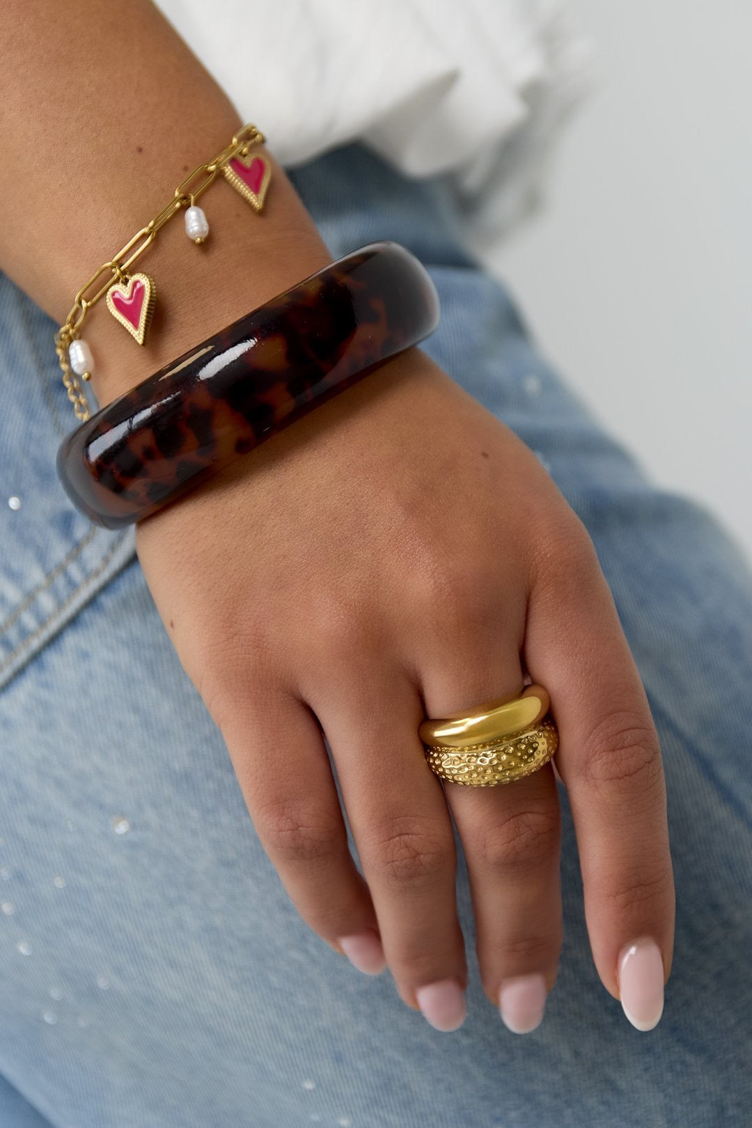 Dubbele ring met structuur goud