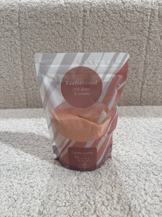 Kaarsenzand Koraal Candle Junkie 250 gram & 8 lonten