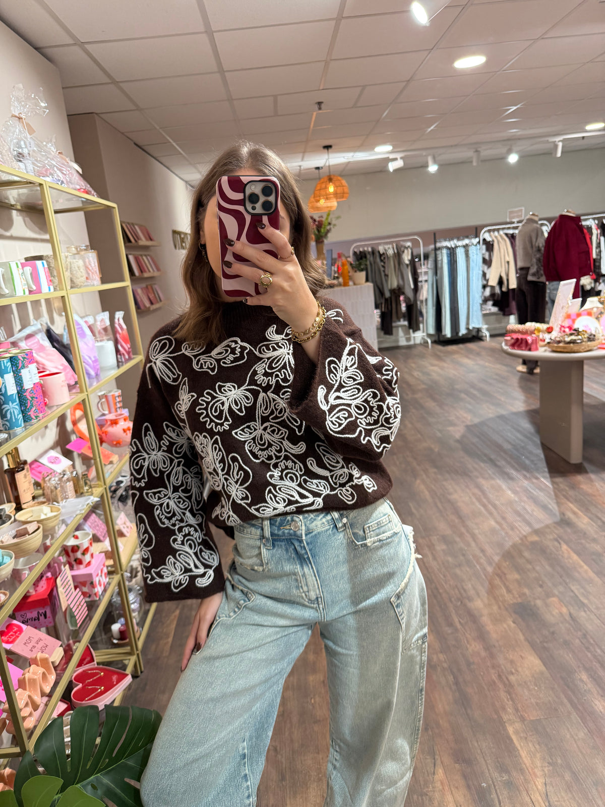 Merel - floral embroidery trui bruin