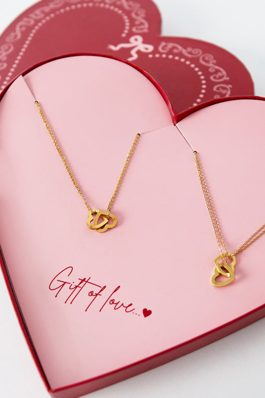 Giftbox love knots 2 kettingen goud