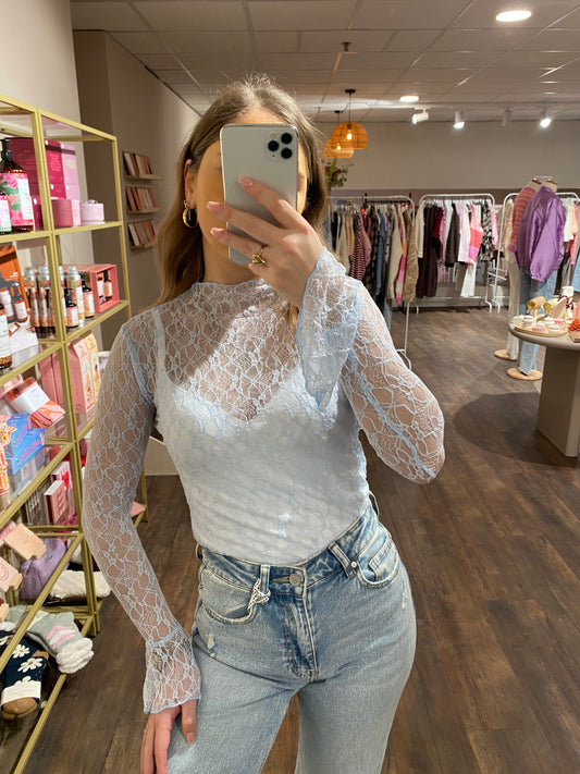 Anna - lace top lichtblauw