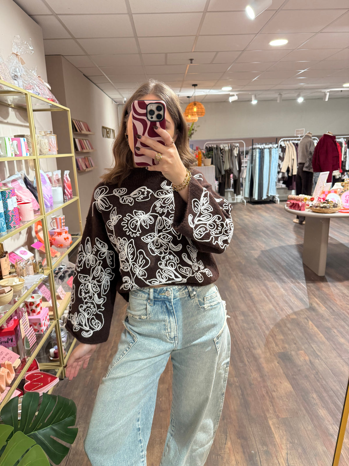 Merel - floral embroidery trui bruin