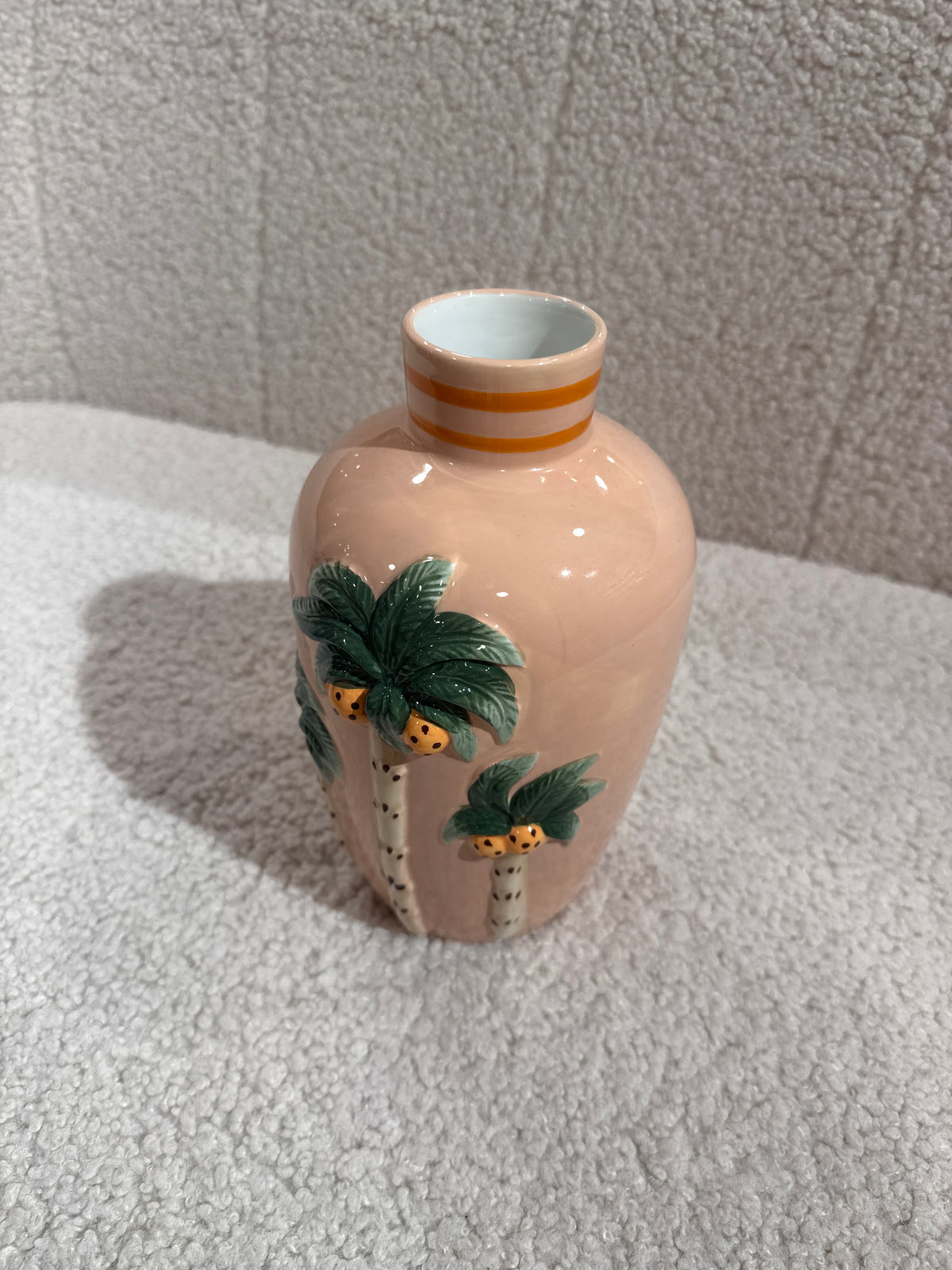 It's a Present - Vaas Palm Tree Dolomite Peach