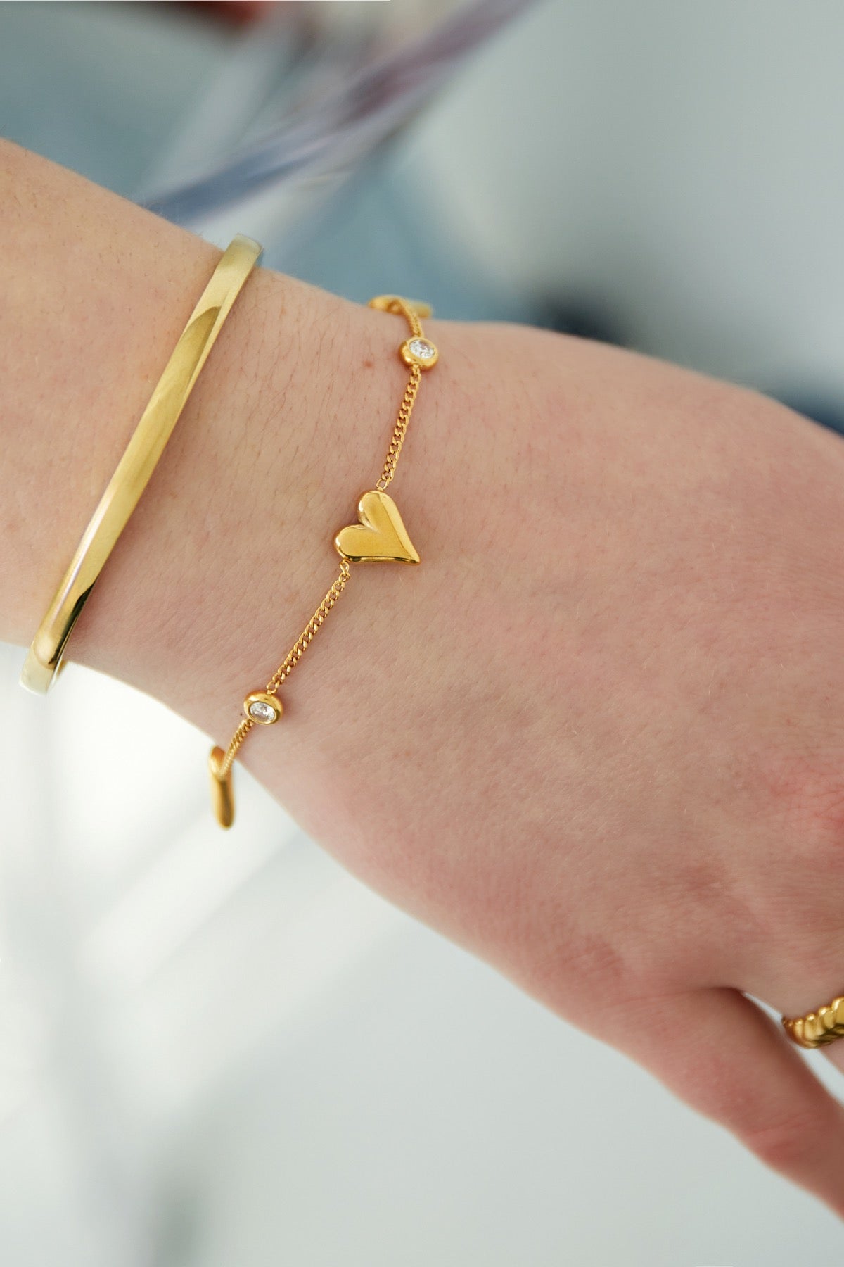 Gleaming love armband goud