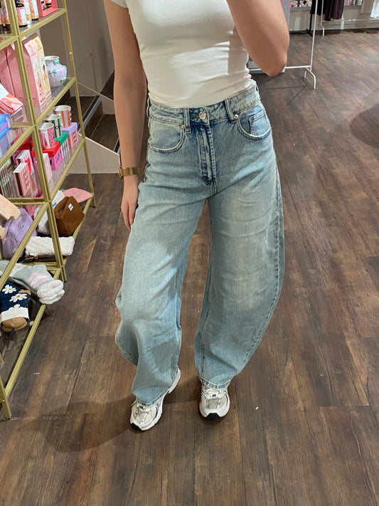 Lichtblauwe balloon jeans van SeeSee.