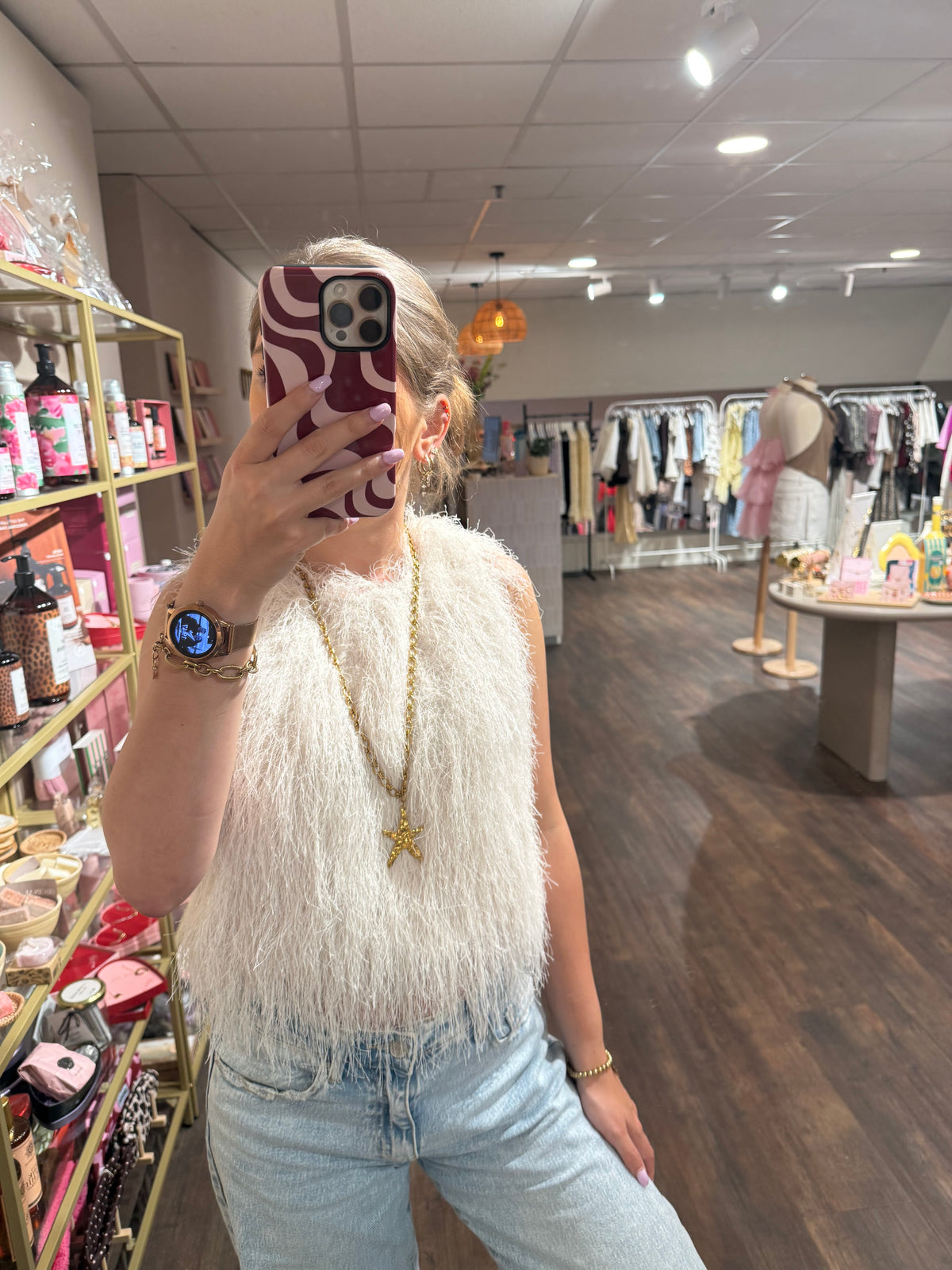 Trendy haltertop voor vakantie. 