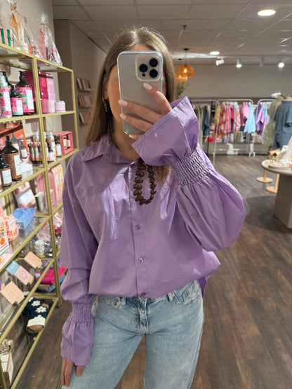 Trendy dames blouse in opvallende kleur.