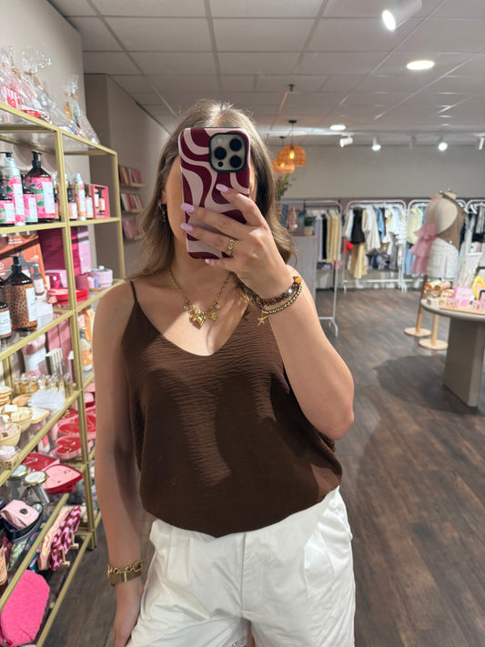 Bruine basic top met V-hals 