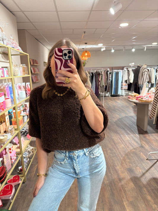Debbie - boucle trui bruin korte mouw