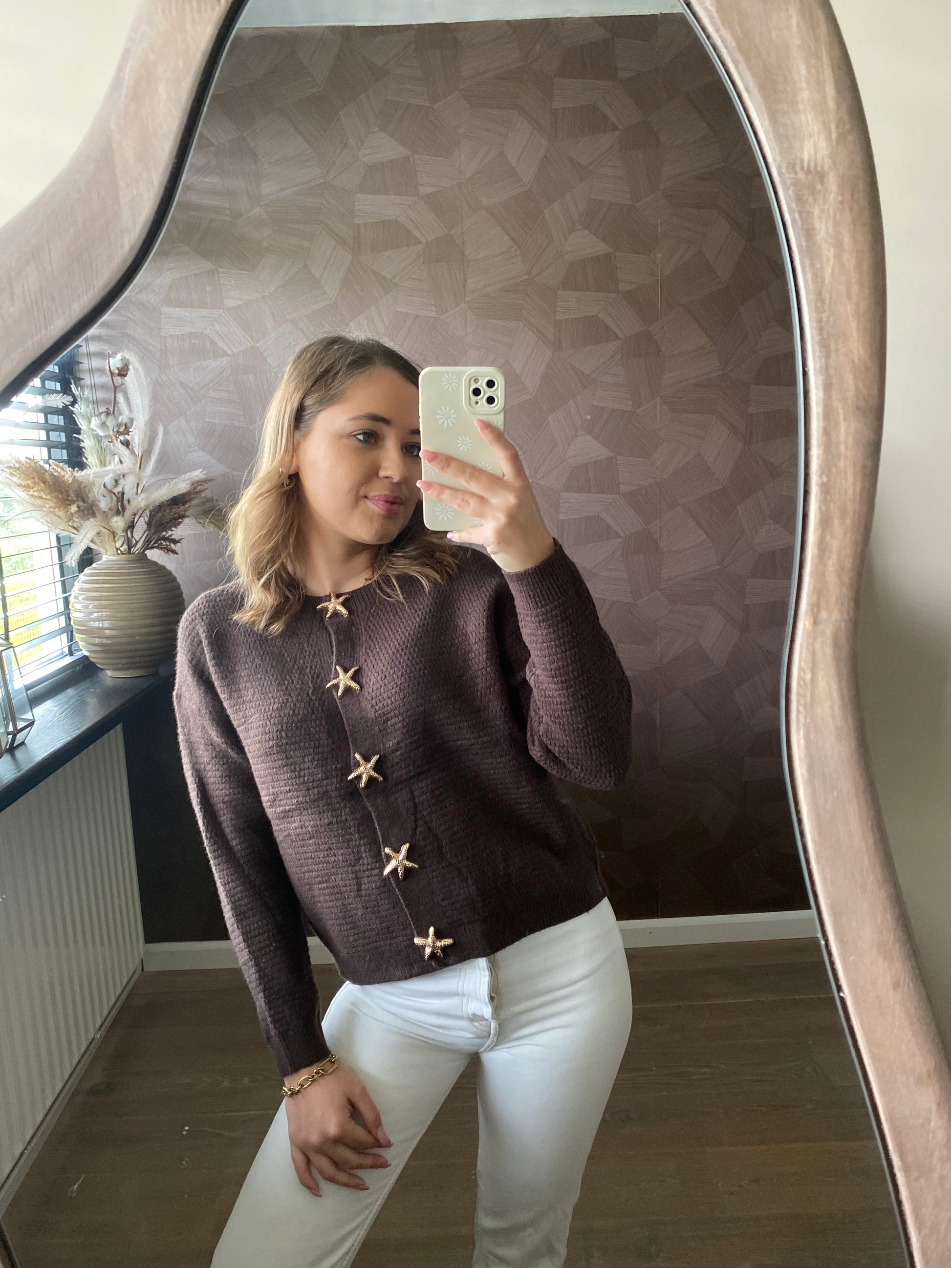 Chocolate brown trendy knit met gouden details