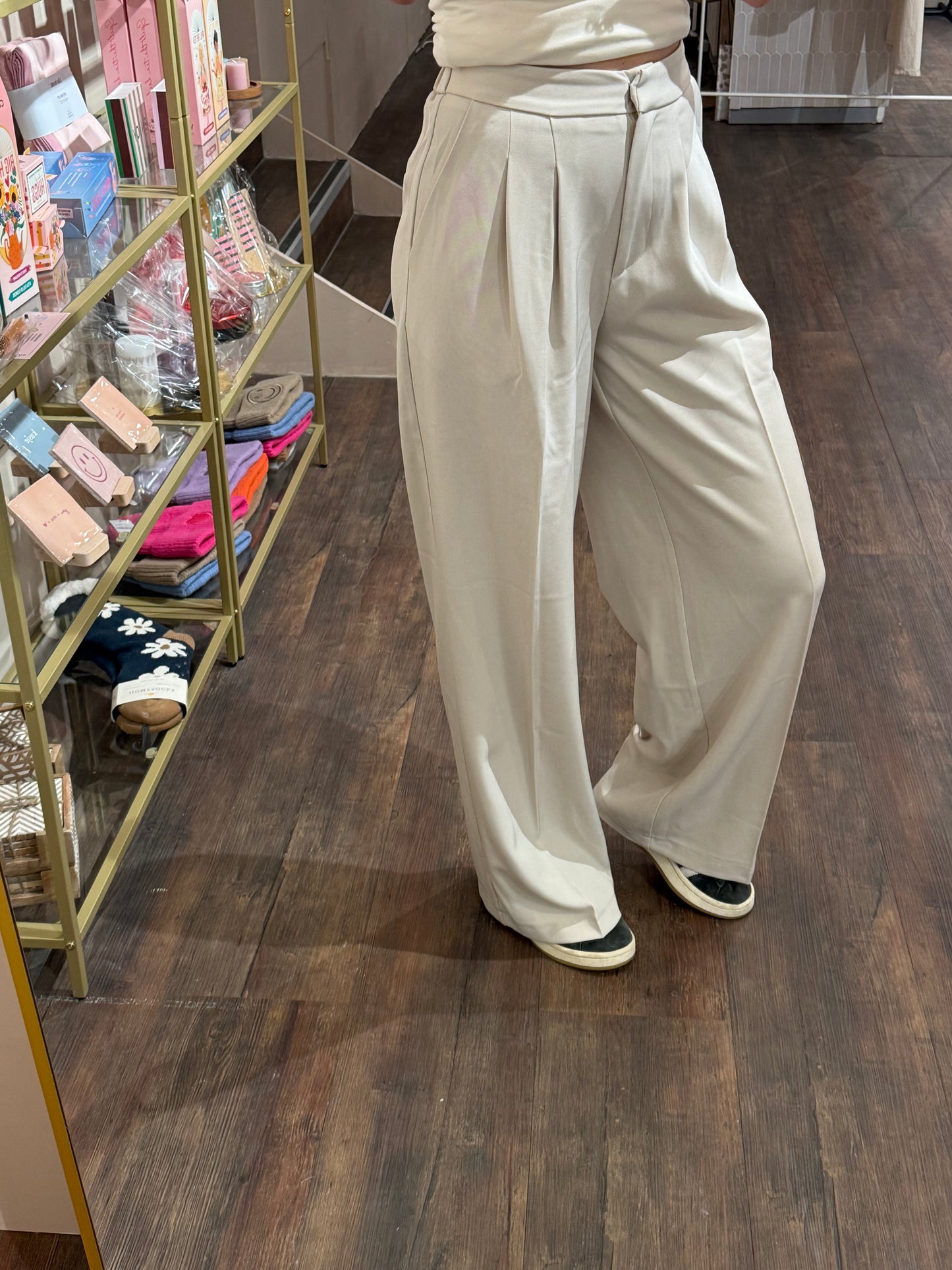 Stijlvolle beige broek casual of chic.