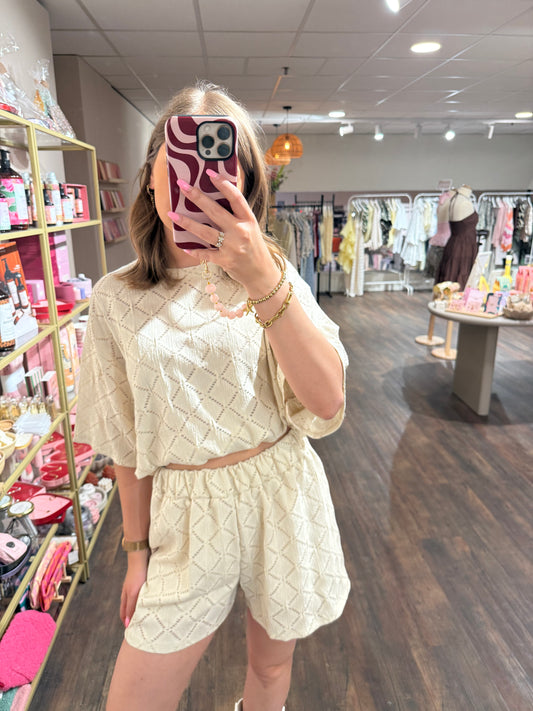 Creme broderie set met top en korte broek