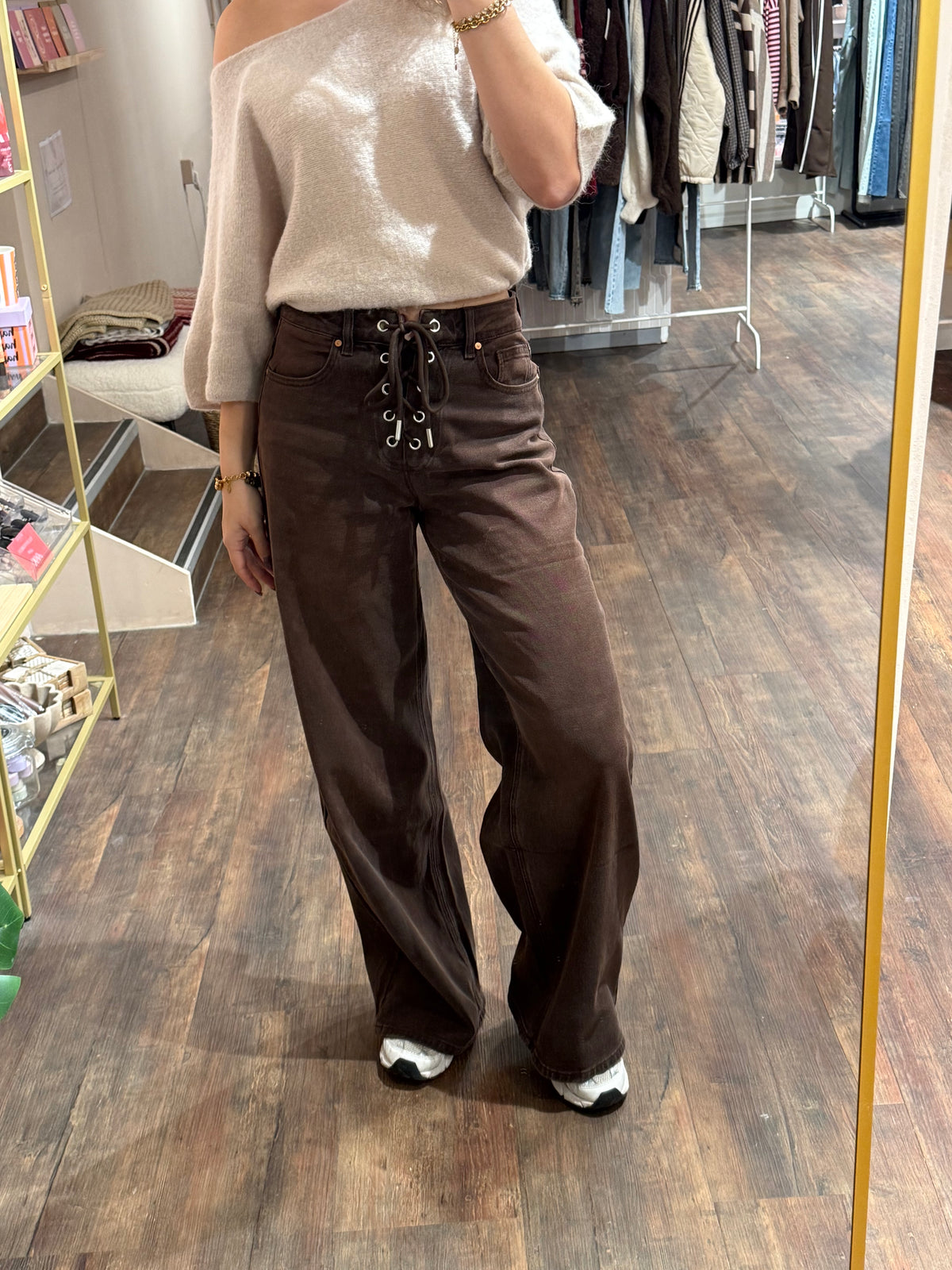 Lynn - wide leg bruine jeans met veter