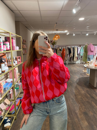 Puck - gewatteerde bomber jas rood roze print