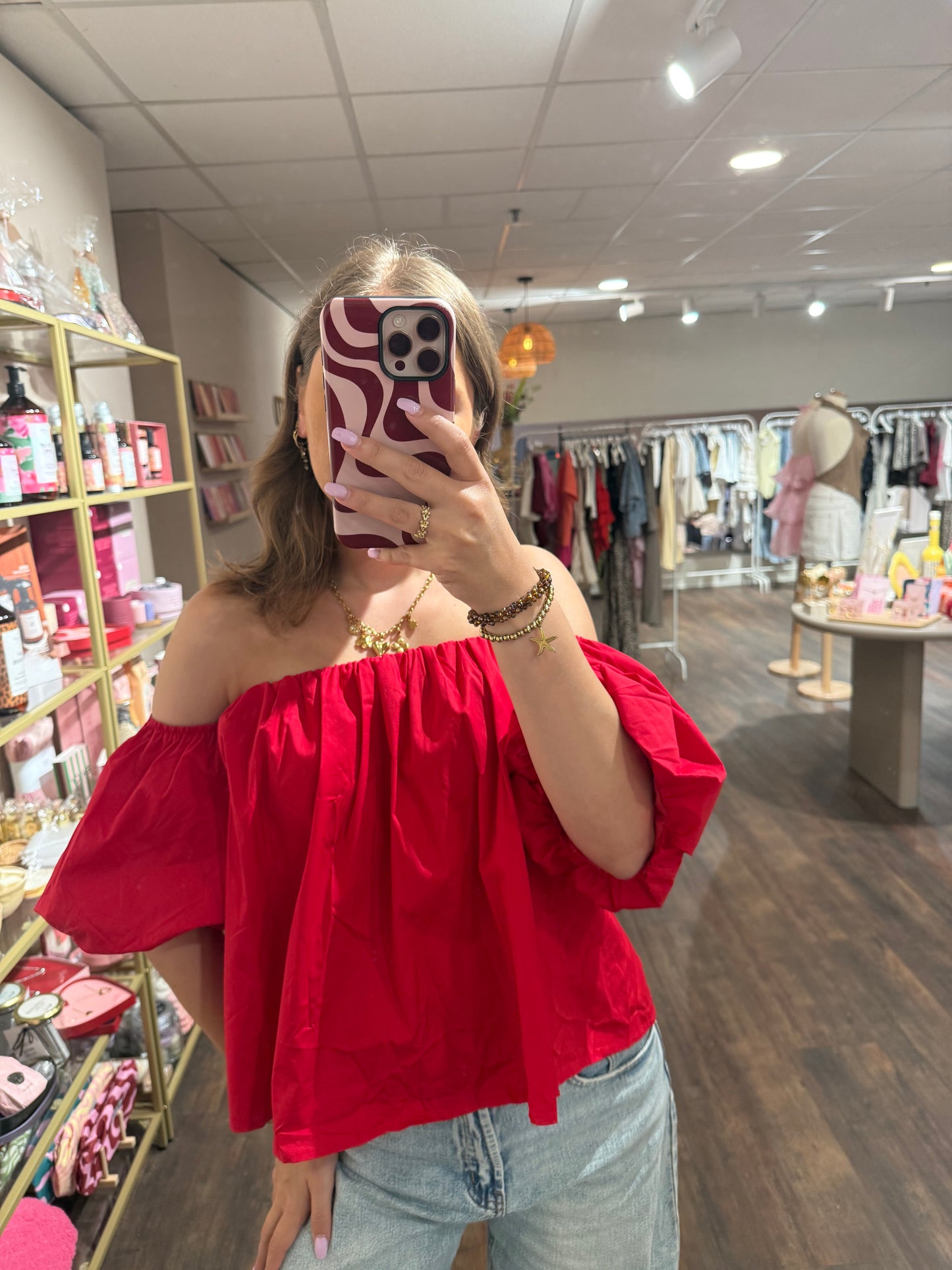 Trendy rode top voor zomerse outfits 