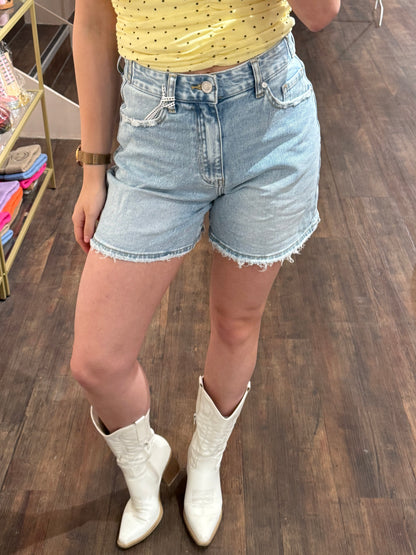 High waisted denim short voor dames.