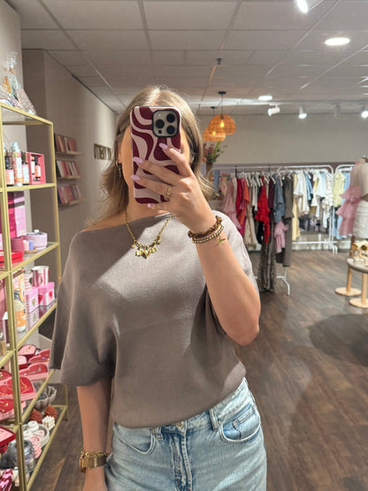 Dames knit top met blote schouders 