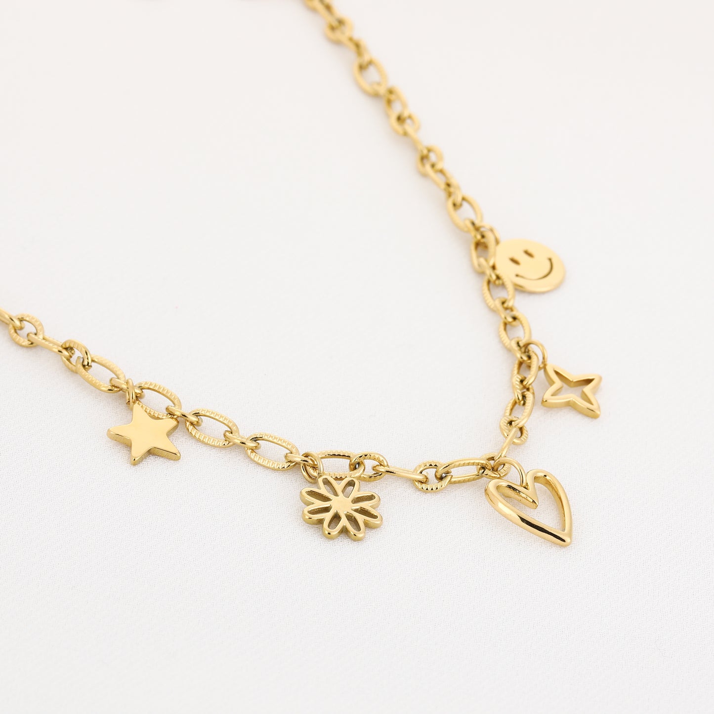 Lovely bedel ketting goud