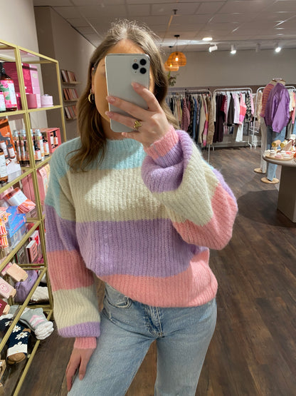 Comfortabele trui in pastel tinten.