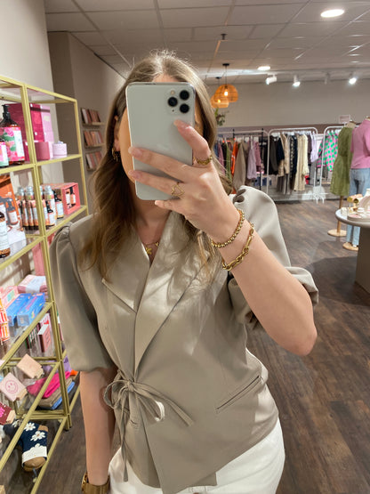 Stijlvolle blazer met vrouwelijke pasvorm.