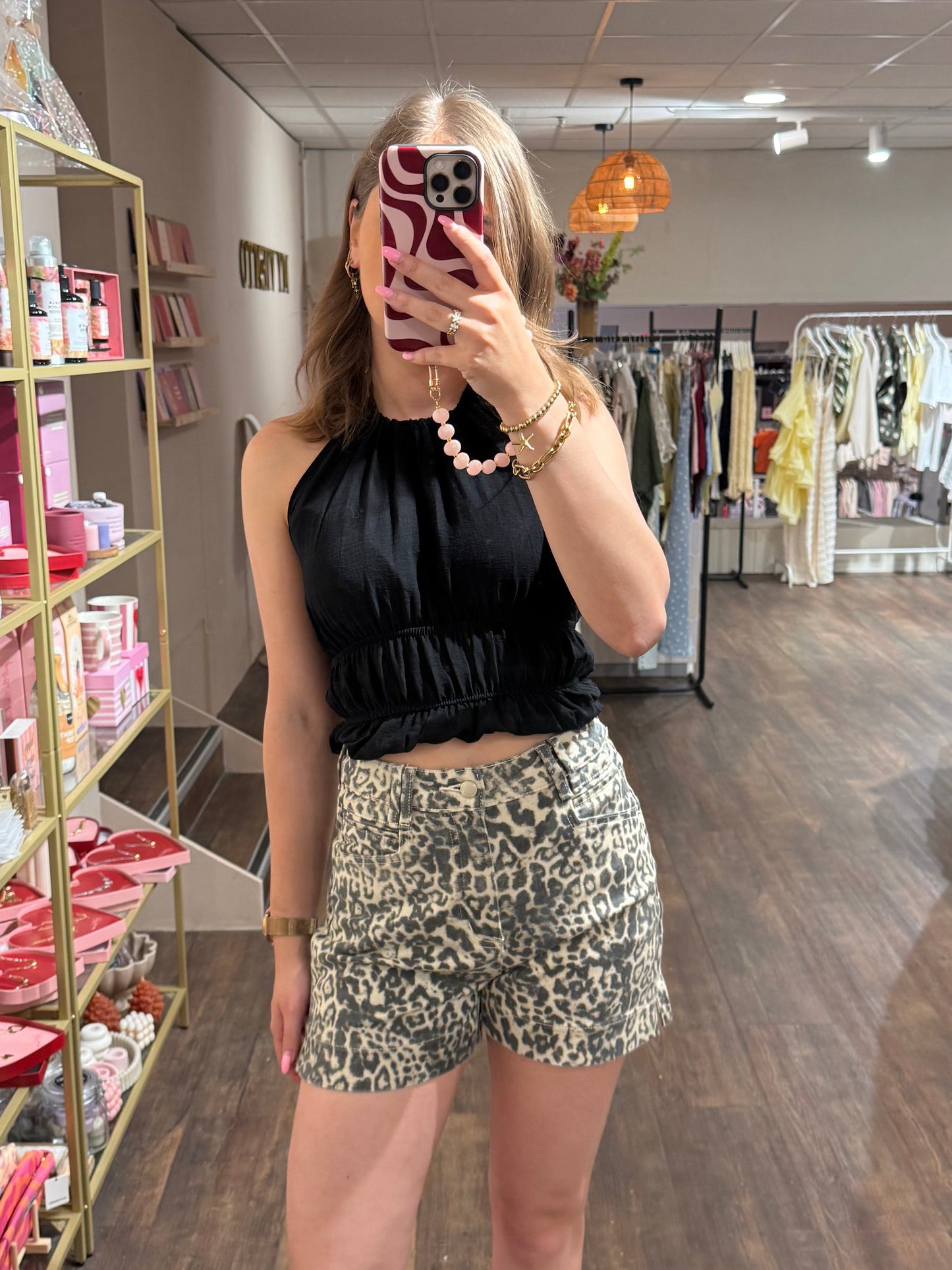 Trendy panterprint spijkershort voor de zomer