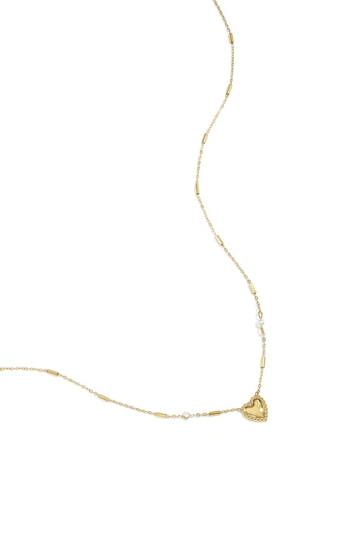 Parel en steentje met hartje ketting goud