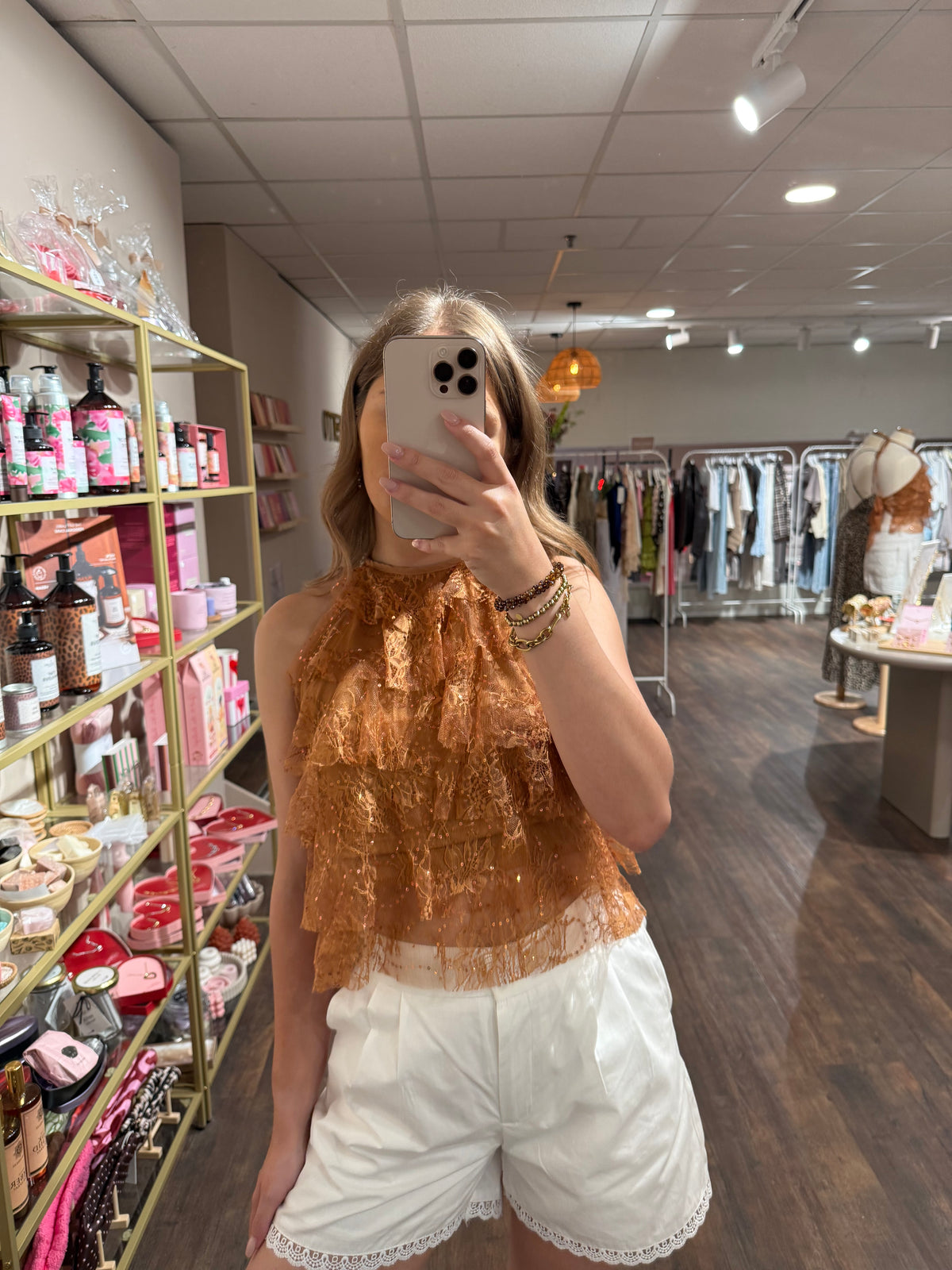 Feestelijke top in terracotta kleur 